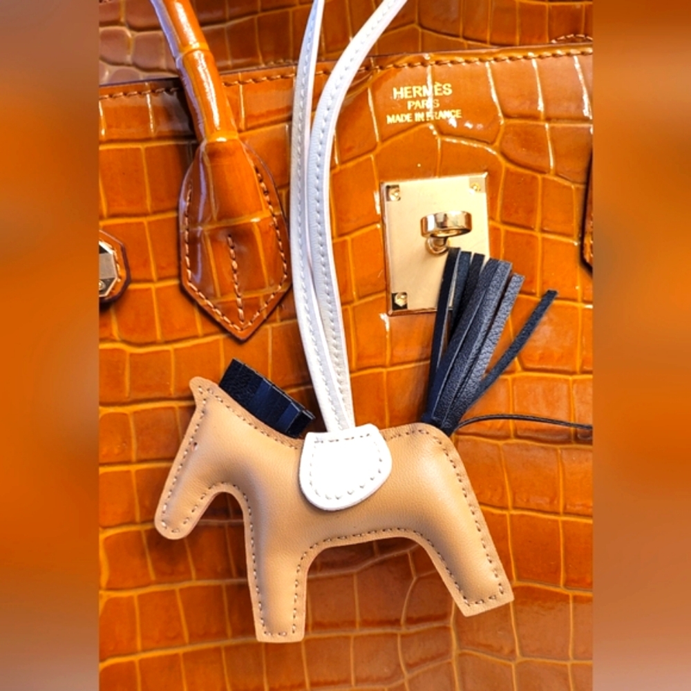 HERMÈS RODEO CHARM PEGASE ✨️ - Picture 7 of 15